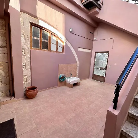 Apartment Trochalos *